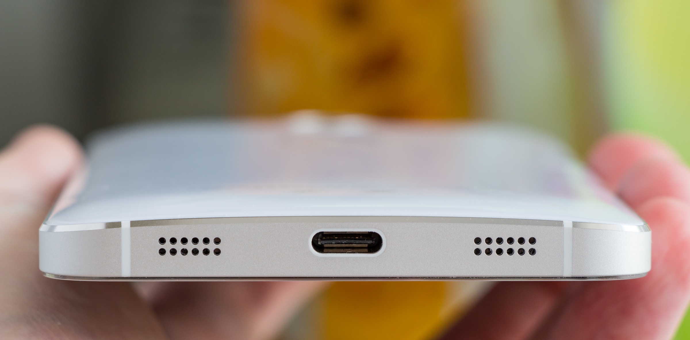 LeTV_X600_USB_Type_C_port.jpg